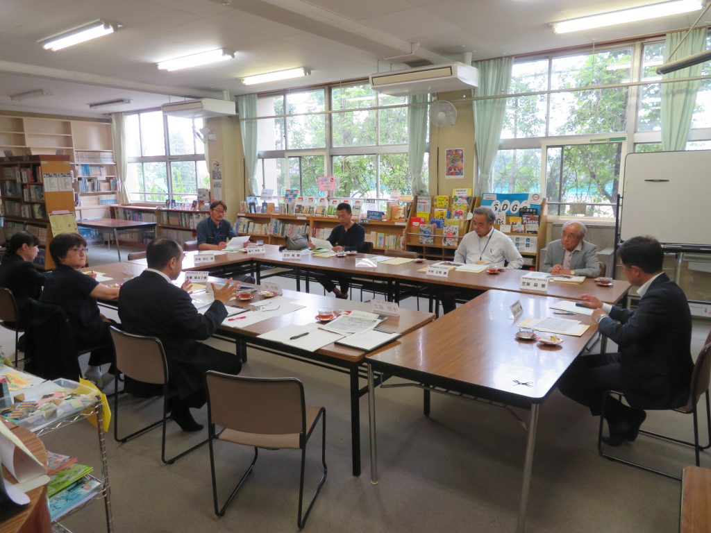 学校運営協議会　会議の様子